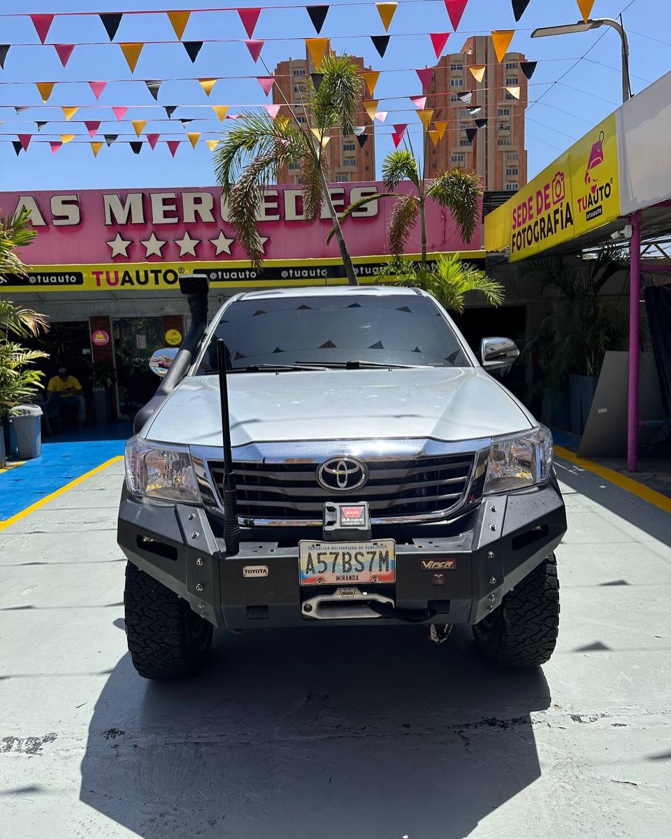 Toyota Hilux V6 2013