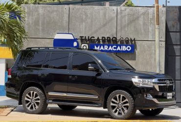 Toyota Land Cruiser V8 2015