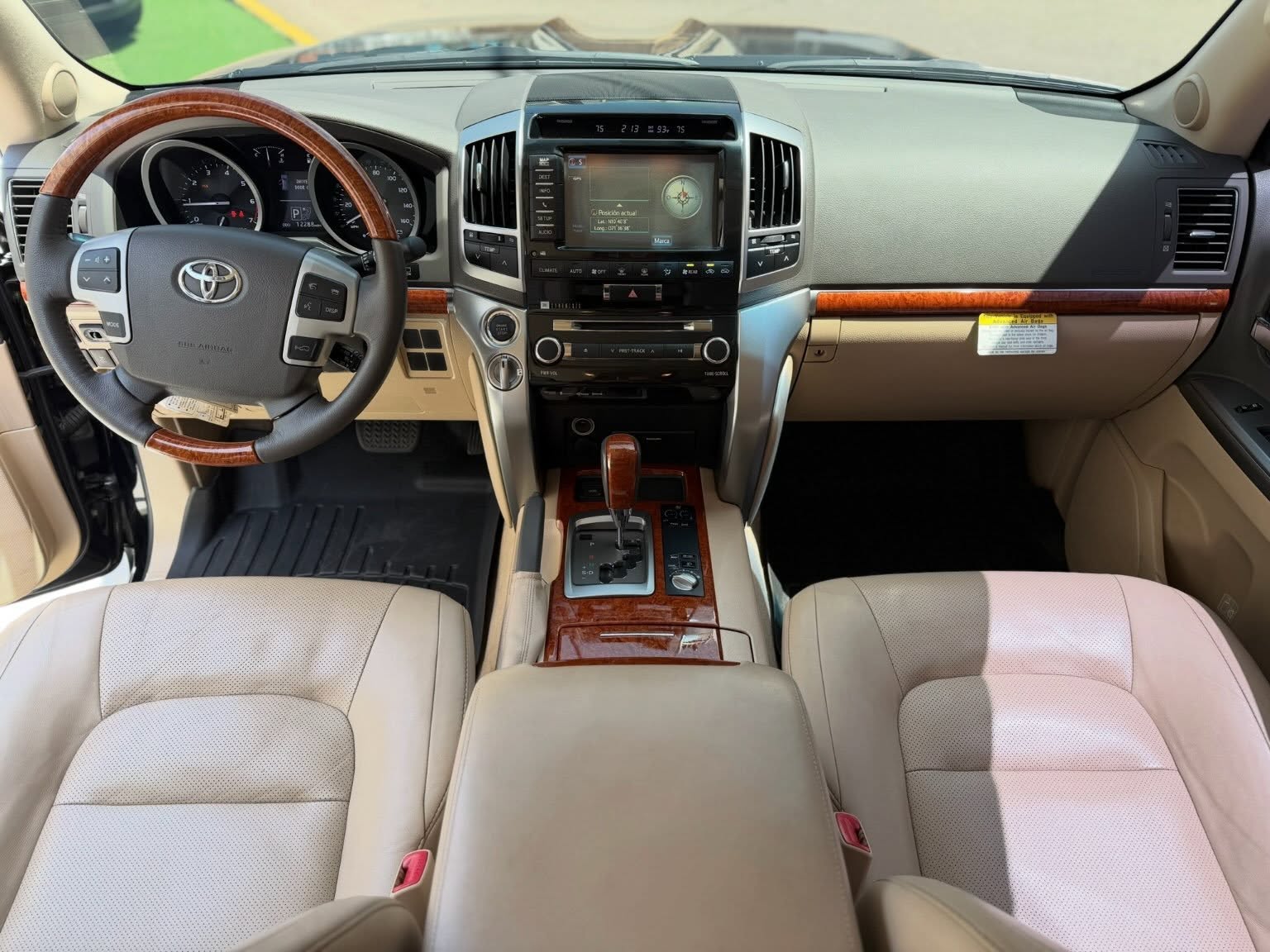 Toyota Land Cruiser V8 2015