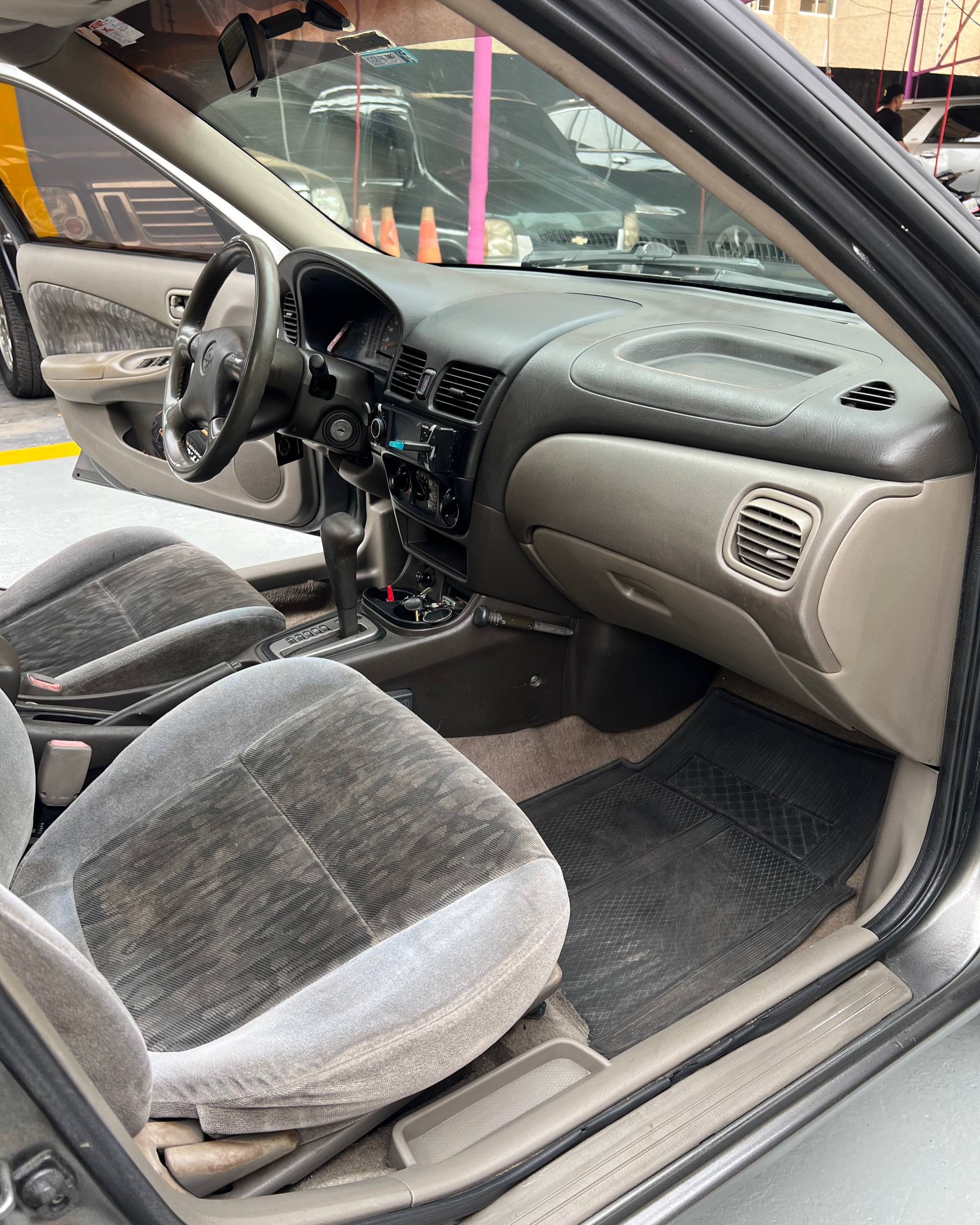 Nissan Sentra 2001