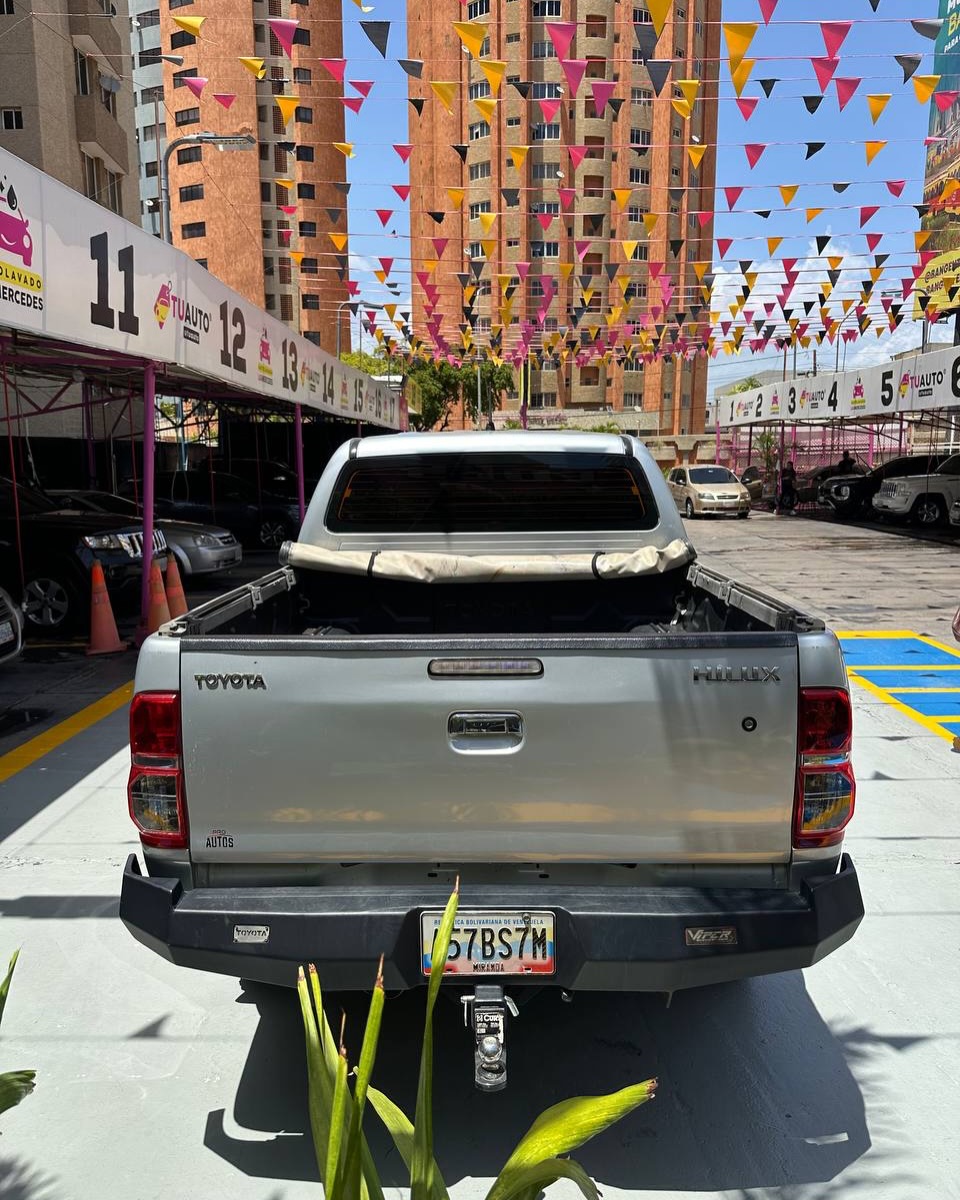 Toyota Hilux V6 2013