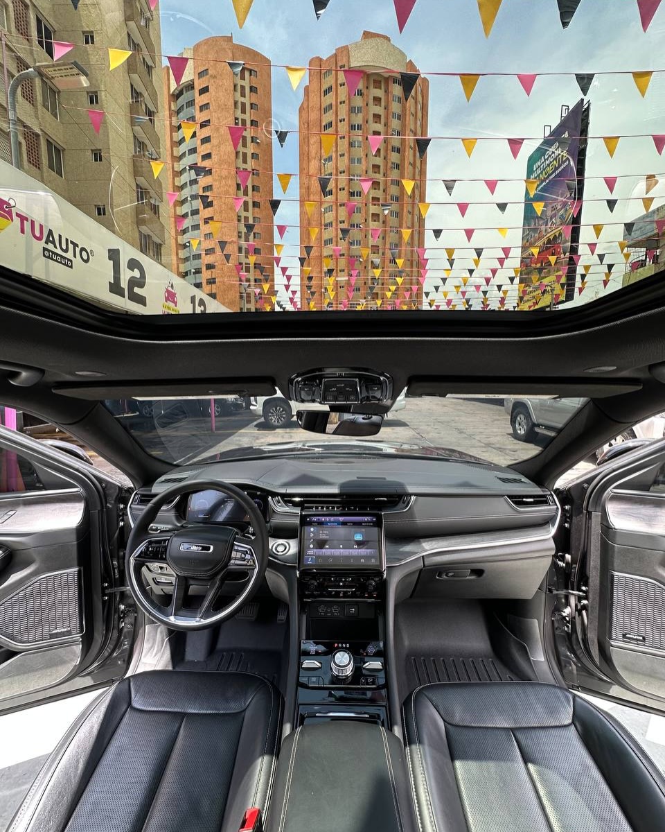 Jeep Grand Cherokee Overland 2023
