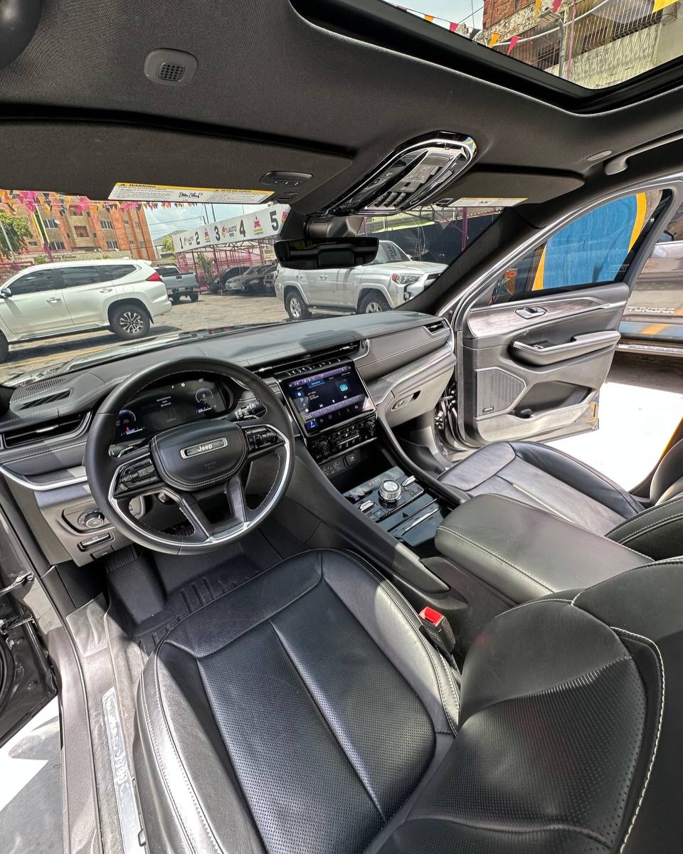 Jeep Grand Cherokee Overland 2023