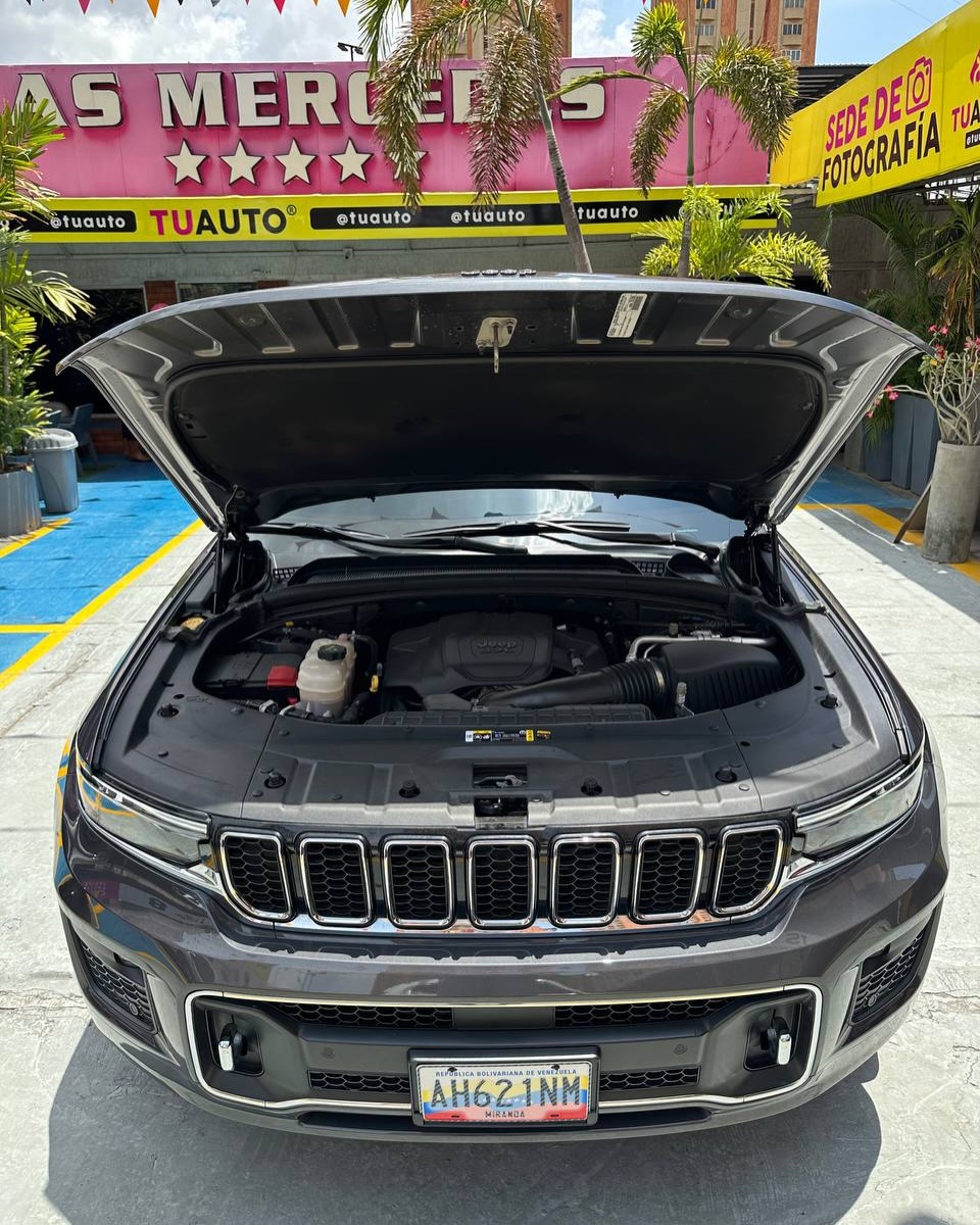 Jeep Grand Cherokee Overland 2023