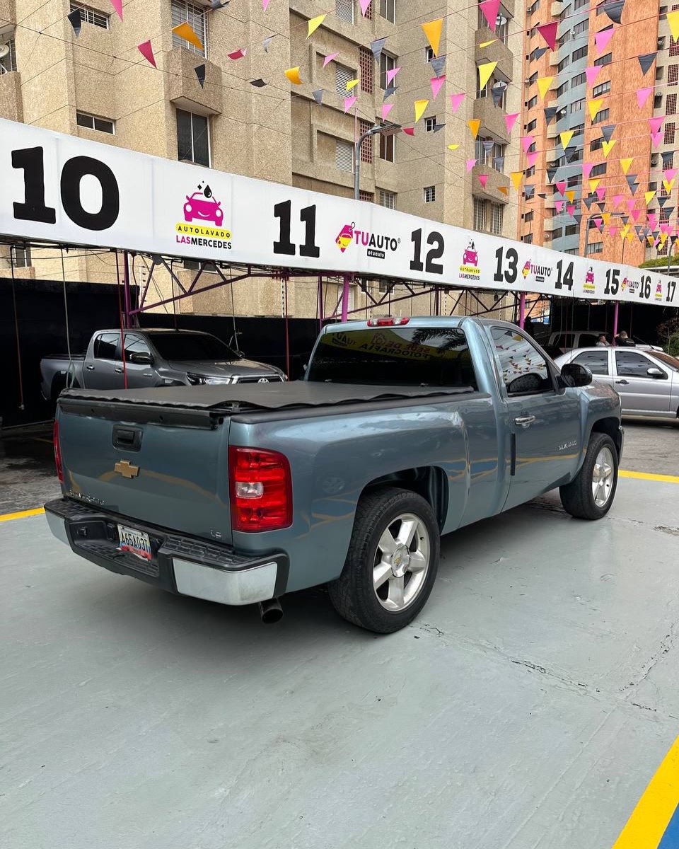 Chevrolet Silverado LS 2009